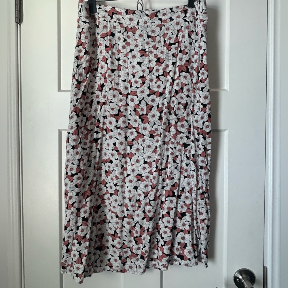 I.N. Studio Floral A-Line Skirt in Black and White